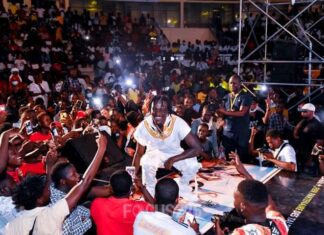 live : Amzy a frappé fort au palais des sports de Ouaga 2000