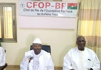 Politique : Pr Stanislas Ouaro reçu en audience par le chef de file de l’opposition Politique -Pr -Stanislas –Ouaro- reçu –en- audience- par- le -chef -de –file- de- l'opposition