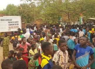Commune de Réo : les élèves toujours en attente de la cantine et du cartable minimum Commune- de- Réo -les –élèves- toujours- en- attente –de- la- cantine –et- du –cartable- minimum
