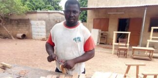 Entrepreneuriat : Sami Boureima Momo, un modèle dans la menuiserie à Gaoua Entrepreneuriat-Sami- Boureima- Momo-un- modèle –dans- la- menuiserie -à -Gaoua