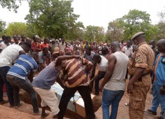 Houndé : GEORGES BATIONO dit Zoro conduit à sa dernière demeure Houndé -GEORGES –BATIONO- dit –Zoro- conduit -à -sa -dernière -demeure