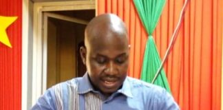 Wenceslas Anselme Wendkouni Yoni , le tout premier directeur régional de la Communication du Centre-Nord Wenceslas- Anselme -Wendkouni –Yoni-le –tout- premier- directeur régional- de -la –Communication- du- Centre-Nord