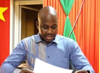 Wenceslas Anselme Wendkouni Yoni , le tout premier directeur régional de la Communication du Centre-Nord Wenceslas- Anselme -Wendkouni –Yoni-le –tout- premier- directeur régional- de -la –Communication- du- Centre-Nord