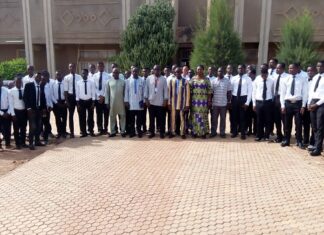 Gaoua : le CIL sensibilise des jeunes sur l’utilisation des réseaux sociaux Gaoua -le –CIL- sensibilise- des- jeunes –sur- l’utilisation –des- réseaux- sociaux