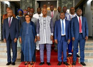 Commission de surveillance de la Caisse des dépôts et consignation du Burkina Faso : les 5 nouveaux membres installés Commission -de –surveillance- de –la- Caisse –des- dépôts- et -consignation –du- Burkina- Faso- 5 nouveaux -membres -installés