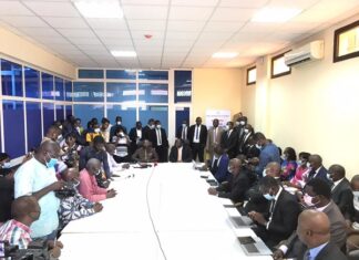 Modernisation de l’administration : Eddie Komboïgo salue les réformes du ministère de la fonction publique Modernisation-administration-opposition-politique-fonction-publique-burkina-faso