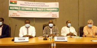Assemblées sectorielles des projets et programmes « production agro-sylvo-pastorale » : le ministre Salifou Ouédraogo satisfait de la performance moyenne qui a connu une hausse Assemblées- sectorielles –des- projets- et –programmes- production- agro-sylvo-pastorale – le- ministre- Salifou- Ouédraogo- satisfait -de -la –performance- moyenne -qui -a –connu- une -hausse