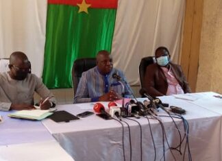 Traitement de l’information : la Rtb et Rfi dans le couloir de l’audition du CSC Traitement –de- l-information -la -Rtb –et- Rfi- dans- le –couloir- de –l-audition du CSC