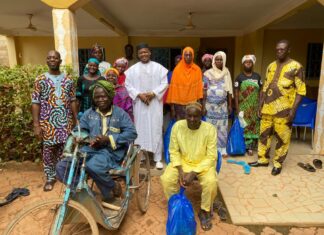 Opération « Solidarité Tabaski » : le député maire de Houndé offre des kits alimentaires à plus de 100 personnes vulnérables