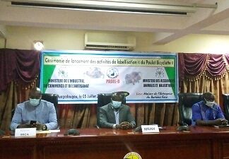Burkina : vers une labélisation du « poulet bicyclette » Burkina- vers –une- labélisation- du- « poulet -bicyclette »