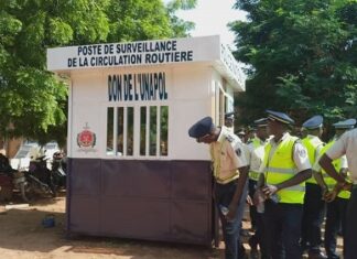 Sécurisation des agents de police contre les intempéries : l’UNAPOL offre un box au service régional du Centre l'UNAPOL –offre- un- box -au -service -régional -du -Centre