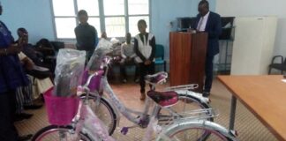 Journée d’excellence à Gaoua: douze élèves et six enseignants honorés Journée-d’excellence -à –Gaoua- les -élèves -et -les -enseignants -méritants -honorés