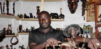 Vente d’objets d’arts à Sabou : la mévente menace la scolarité des enfants handicapés Vente-d-objets-d-arts-à-Sabou