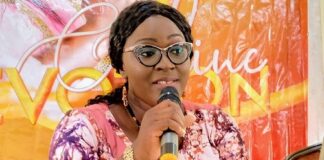 Musique : la Chantre Aline dédicace son deuxième album Musique- la- Chantre- Aline- dédicace –son- deuxième- album