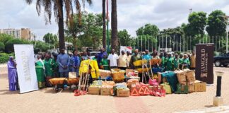IAMGOLD Essakane SA célèbre ses 15 ans en soutenant la salubrité urbaine à Ouagadougou